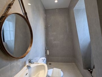 Dijual Rumah Melrose Rose 6x14 Jakarta Barat