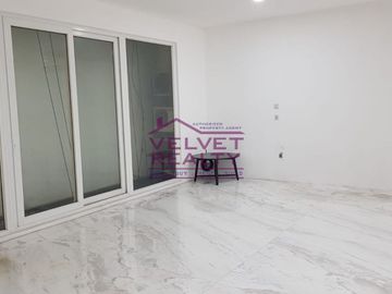 Disewakan Townhouse Springhill Golf Residence Luas 300m2 4 Lantai #VR1185