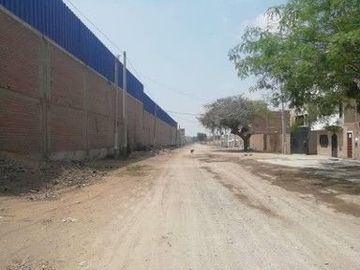 VENDO LOCAL IMPONENTE LOCAL INDUSTRIAL AV. CHILLON - CHACRA CERRO COMAS