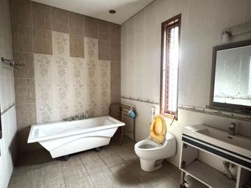 Rumah Furnish Hook Di Kemang Pratama Bekasi