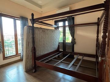 Rumah Furnish Hook Di Kemang Pratama Bekasi