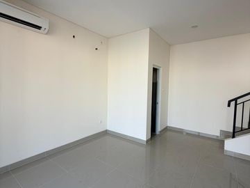 Disewakan Ruko Sorrento Grande West 3 Lantai