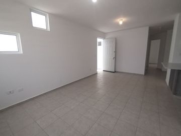 DEPTO EN PLANTA BAJA, FRACC TRES CANTOS