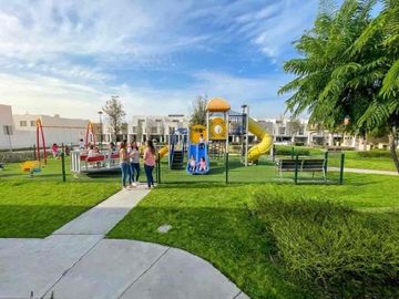 RENTA DE CASA EN SANTUARIO RESIDENCIAL NUEVA