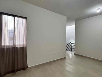 RENTA DE CASA EN SANTUARIO RESIDENCIAL NUEVA