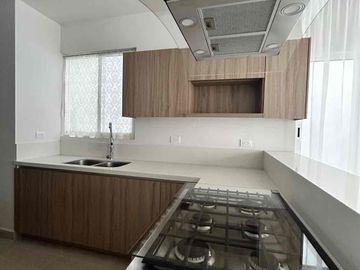 RENTA DE CASA EN SANTUARIO RESIDENCIAL NUEVA