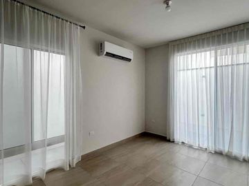 RENTA DE CASA EN SANTUARIO RESIDENCIAL NUEVA
