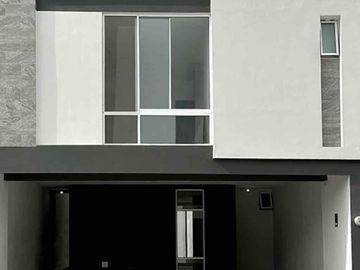 RENTA DE CASA EN SANTUARIO RESIDENCIAL NUEVA