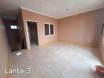 Disewakan Ruko 3 Lantai di Symphoni Harapan Indah Bekasi