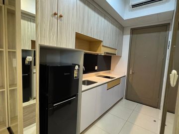 disewakan studio full furnish taman anggrek residence
