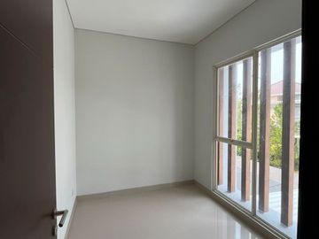 Rumah 2lt luas 8x15 120meter 3KT Cluster Mississippi JGC Jakarta Garden City