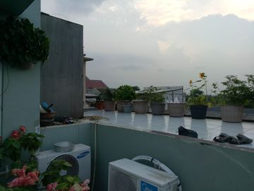 DIJUAL Rumah 2 Lantai dengan Lingkungan Nyaman dan Strategis di Perumahan Malaka Permai, Rorotan, Cilincing, Jakarta Utara