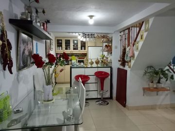 DIJUAL Rumah 2 Lantai dengan Lingkungan Nyaman dan Strategis di Perumahan Malaka Permai, Rorotan, Cilincing, Jakarta Utara