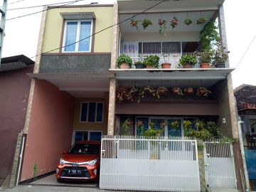 DIJUAL Rumah 2 Lantai dengan Lingkungan Nyaman dan Strategis di Perumahan Malaka Permai, Rorotan, Cilincing, Jakarta Utara