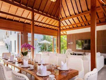SALE!! VILLA MODERN TROPICAL SIAP HUNI, KEROBOKAN KUTA UTARA BALI