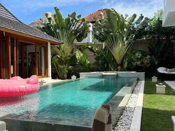 SALE!! VILLA MODERN TROPICAL SIAP HUNI, KEROBOKAN KUTA UTARA BALI