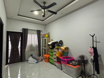 Rumah 2lt luas 6x15 90meter 3KT Metland Menteng Cakung Jakarta Timur