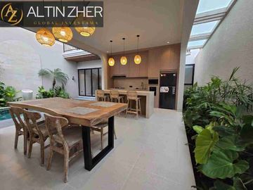 LEASE HOLD!! VILA MOERN PANTAI BERAWA CANGGU