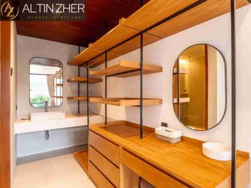 LEASE HOL!! VILLA MODERN DEKAT KE BAKED BERAWA CANGGU
