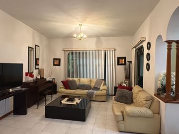 CASA EN VENTA LOMAS DE SANTA ANITA