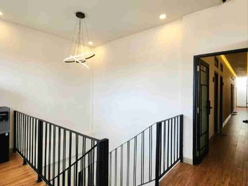 TURUN HARGA!!
Kost Eksklusif Cipete – Jl. Damai Raya
BRAND NEW !!