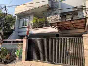 rumah gresh minimalis kebon kacang Tanah Abang, belakang Thamrin city