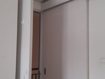 DISEWAKAN RUMAH SEMIFURNSHED DI CLUSTER AMARILO, GADING SERPONG