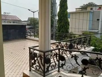 DIJUAL RUMAH MEWAH + KOLAM RENANG DI PONDOK KELAPA | LT 560 m² | 6 KT