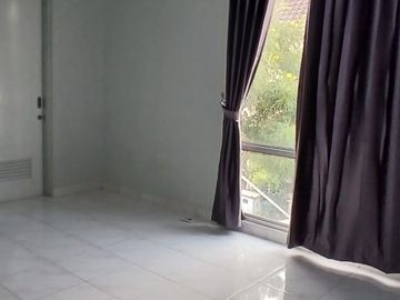 DISEWAKAN RUMAH SEMIFURNISHED DI CLUSTER MILANO, GADING SERPONG
