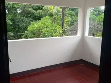 DIJUAL!! TURUN HARGA! RUMAH HOOK 2 LANTAI DI JAKARTA TIMUR | LT 275 m² | 5+1 KT