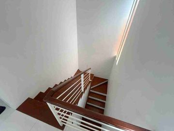 Rumah Dijual Green Orchid Malang 2 Lantai Siap Huni