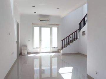 Rumah Siap Huni Nyaman di Gading Serpong Dekat UMN