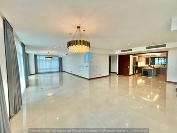 Two Roxas Triangle 3BR for RENT