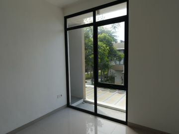 Dijual Rumah Pik2 Extension, Uk. 8X12,5, 3+1 KT, Harga : Rp 3,3 M