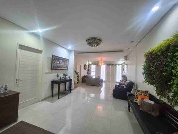 Dijual Rumah semi furnished siap huni dalam Cluster Central Park, Galaxy Bekasi