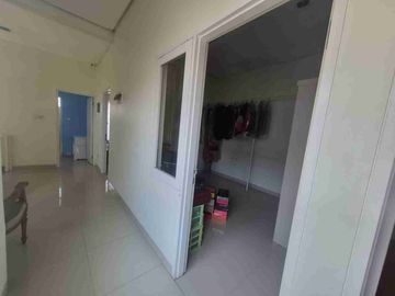 Dijual Rumah semi furnished siap huni dalam Cluster Central Park, Galaxy Bekasi