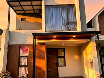 Rumah Cantik Modern LT 66 m2 3KT Kitchen Set Smart Home Siap Huni! - Sawah Lama Ciputat Tangerang Selatan