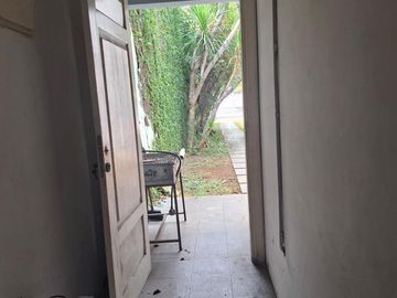 Disewakan Rumah siap hunian di menteng LB 650 M² LT 780 M²