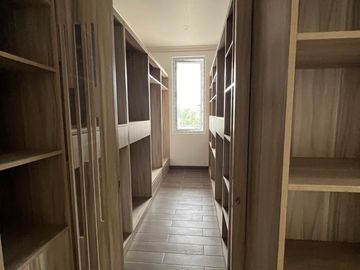 Disewakan rumah BRAND NEW dengan swimming pool di cluster Magnolia Alam Sutera