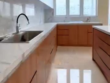 Disewakan rumah BRAND NEW dengan swimming pool di cluster Magnolia Alam Sutera