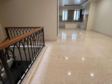Disewakan rumah BRAND NEW dengan swimming pool di cluster Magnolia Alam Sutera