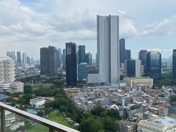 Disewakan Apartemen Sudirman Hill Furnish Bagus Hadap Scbd