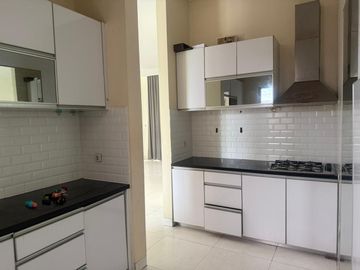 Disewakan Rumah Semi Furnished di Cluster Alamanda Jakarta Garden City (015)