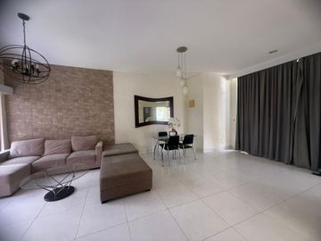 Disewakan Rumah Semi Furnished di Cluster Alamanda Jakarta Garden City (015)