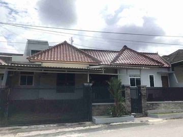rumah cantik minimalis di wika siap huni