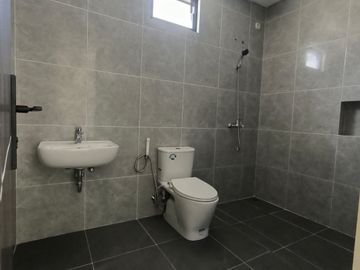 Ciamik Rumah Prambanan Residence Ada Taman Depan dan Belakang