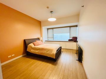 FOR RENT | 3-BR Fully Furnished Condo Unit