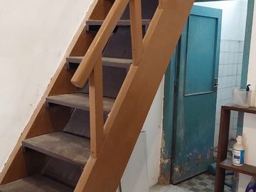 Rumah Minimalis Siap Huni 1 1/2 Lantai Lokasi Strategis Dekat Transport Umum di Otista Jatinegara Jakarta Timur