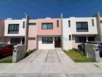 Renta Casa 3 Habitaciones con Amenidades Altos del Marques APT
