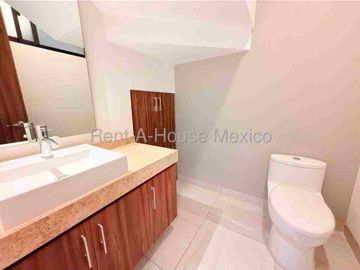 Renta Casa 3 Habitaciones con Amenidades Altos del Marques APT